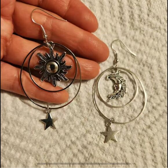 Celestial Hoop earrings Sun and Moon in silver - Picture 2 of 8